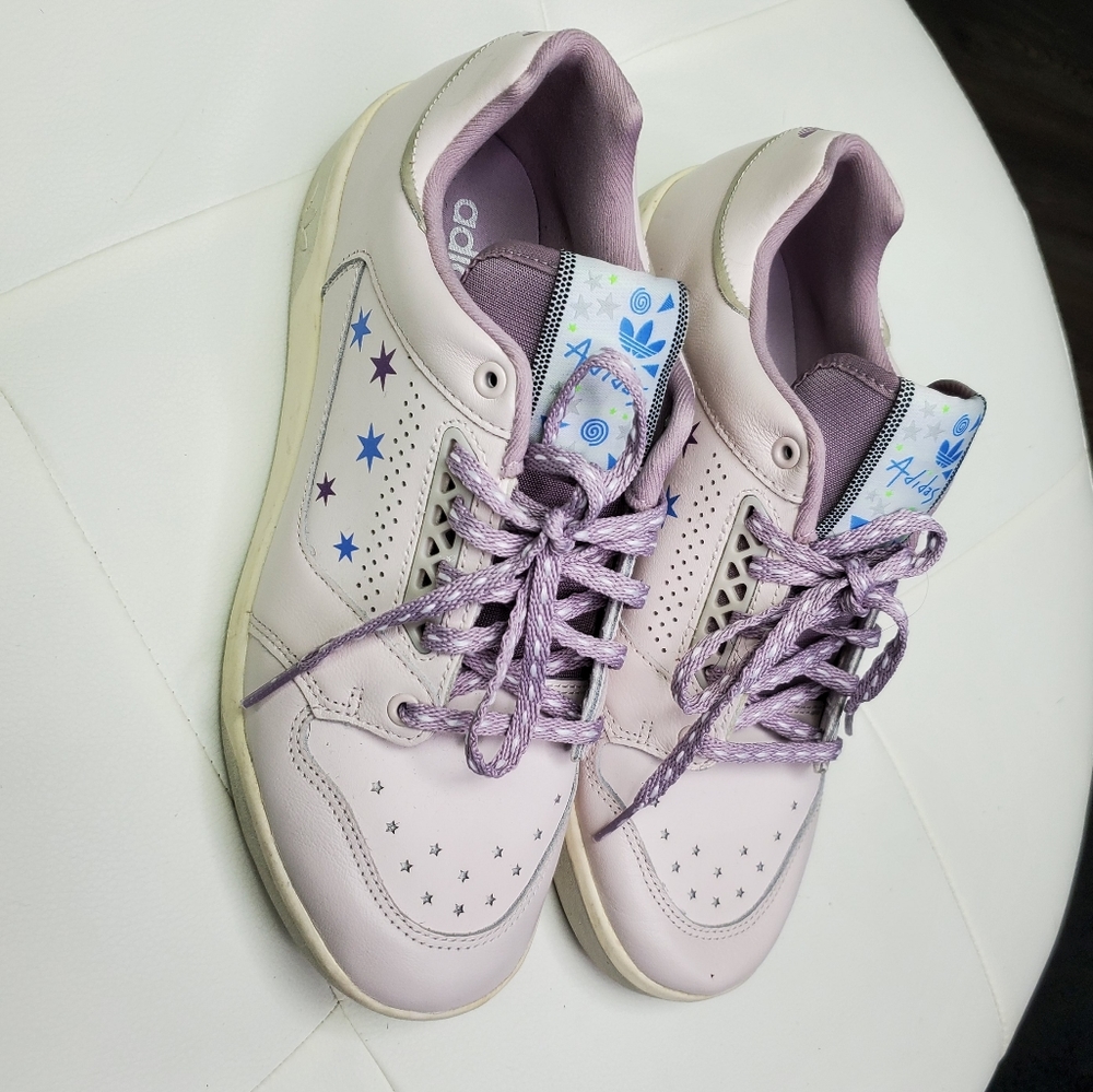Adidas Sneaker Size 9